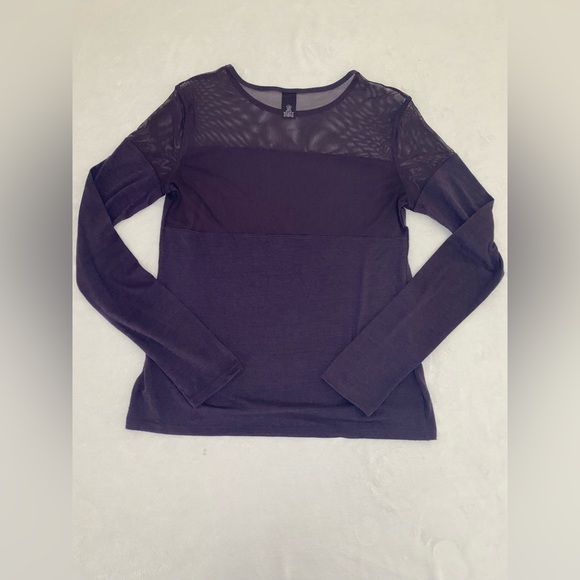 Victoria Secret Mesh Activewear Long Sleeve Shirt - Picture 2 of 6